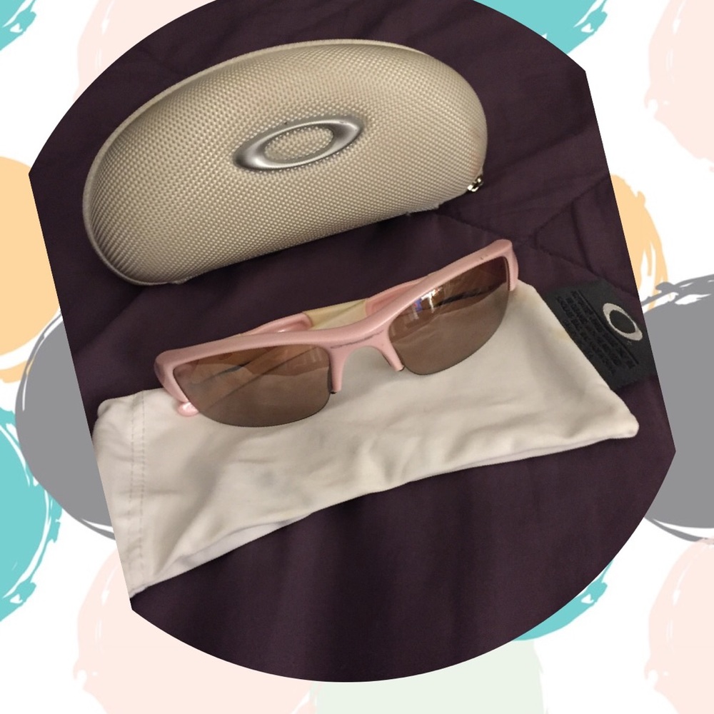 Women’s Oakley Sunglasses!
